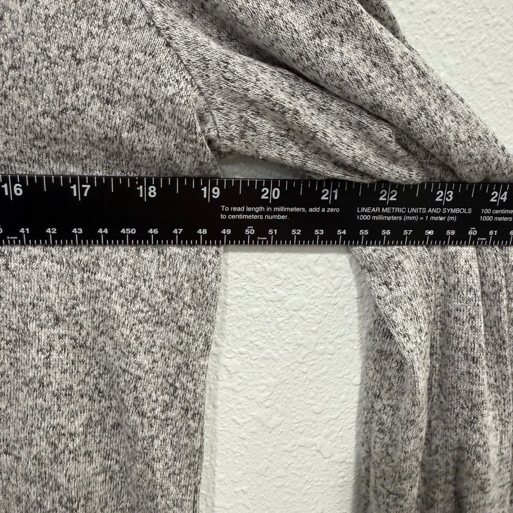June & Delancey Grey Marl Knit Top Puffed Shoulder Smocked Cuff Womens Medium‎
